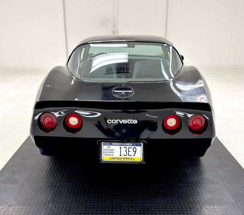 Chevrolet-Corvette-1980-Black-Gray-6