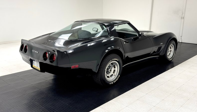 Chevrolet-Corvette-1980-Black-Gray-7