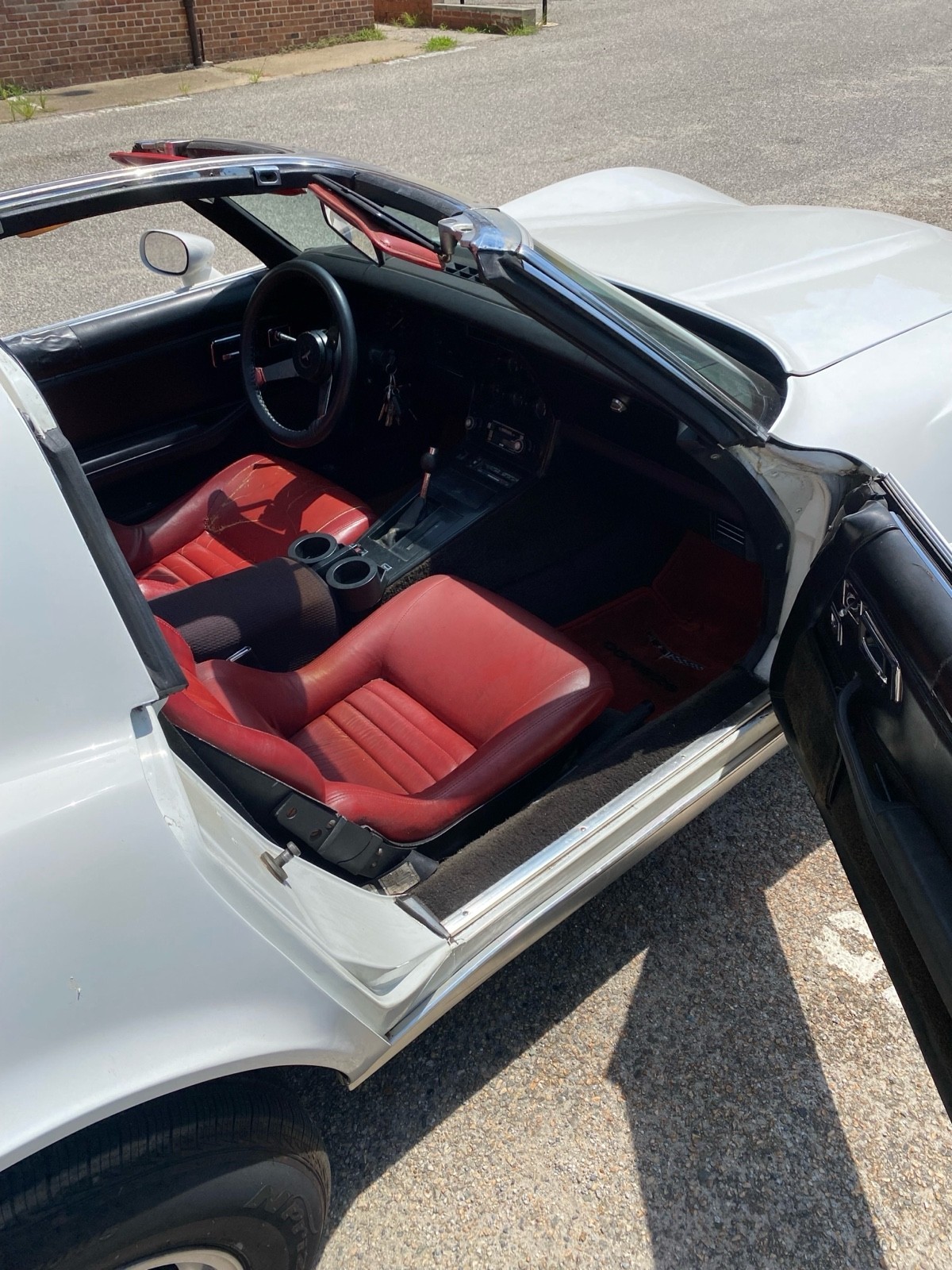 Chevrolet-Corvette-1980-Coupe-12