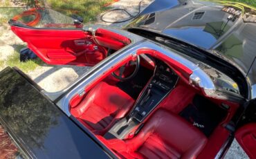 Chevrolet-Corvette-1980-Coupe-19