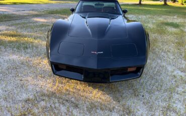 Chevrolet-Corvette-1980-Coupe-6