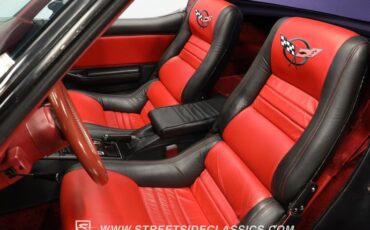 Chevrolet-Corvette-1981-Black-Black-ampamp-Red-1