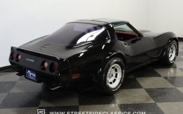Chevrolet-Corvette-1981-Black-Black-ampamp-Red-10