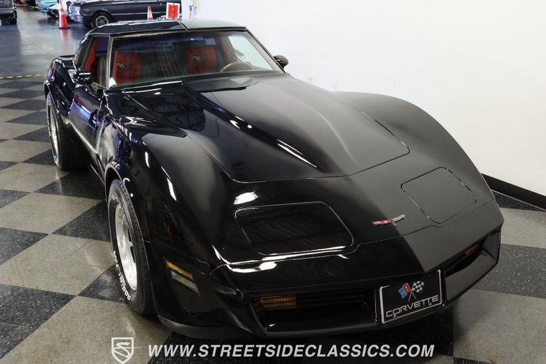 Chevrolet-Corvette-1981-Black-Black-ampamp-Red-14