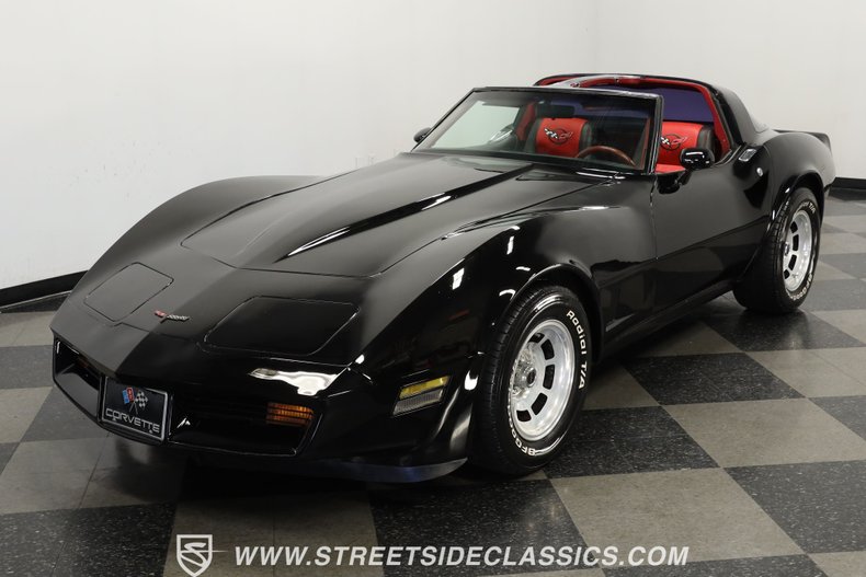 Chevrolet-Corvette-1981-Black-Black-ampamp-Red-17