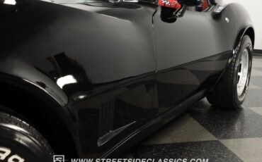 Chevrolet-Corvette-1981-Black-Black-ampamp-Red-20