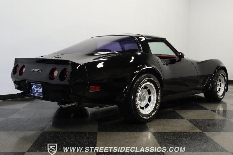 Chevrolet-Corvette-1981-Black-Black-ampamp-Red-24