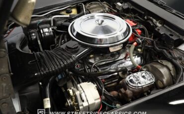Chevrolet-Corvette-1981-Black-Black-ampamp-Red-3
