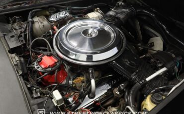 Chevrolet-Corvette-1981-Black-Black-ampamp-Red-31
