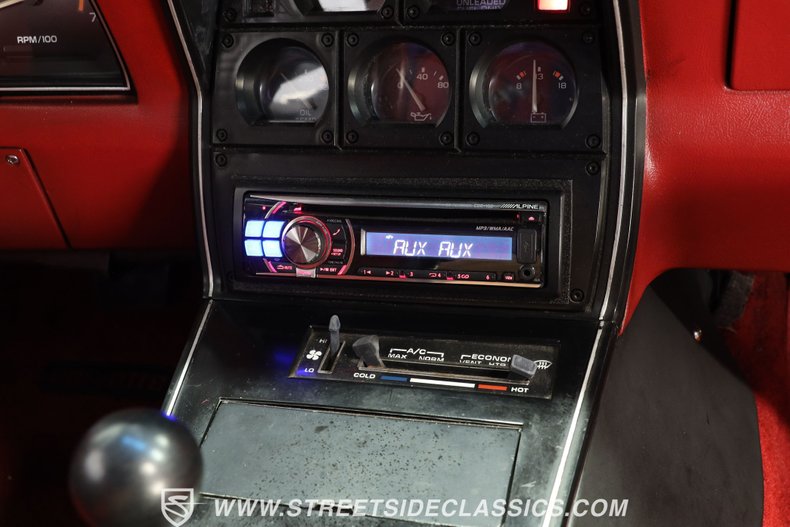 Chevrolet-Corvette-1981-Black-Black-ampamp-Red-38