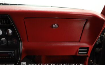 Chevrolet-Corvette-1981-Black-Black-ampamp-Red-45
