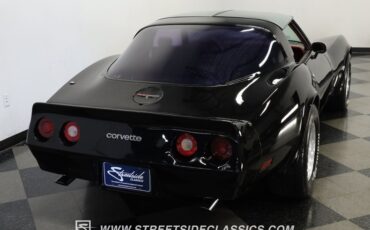 Chevrolet-Corvette-1981-Black-Black-ampamp-Red-9