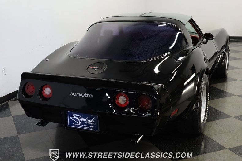 Chevrolet-Corvette-1981-Black-Black-ampamp-Red-9