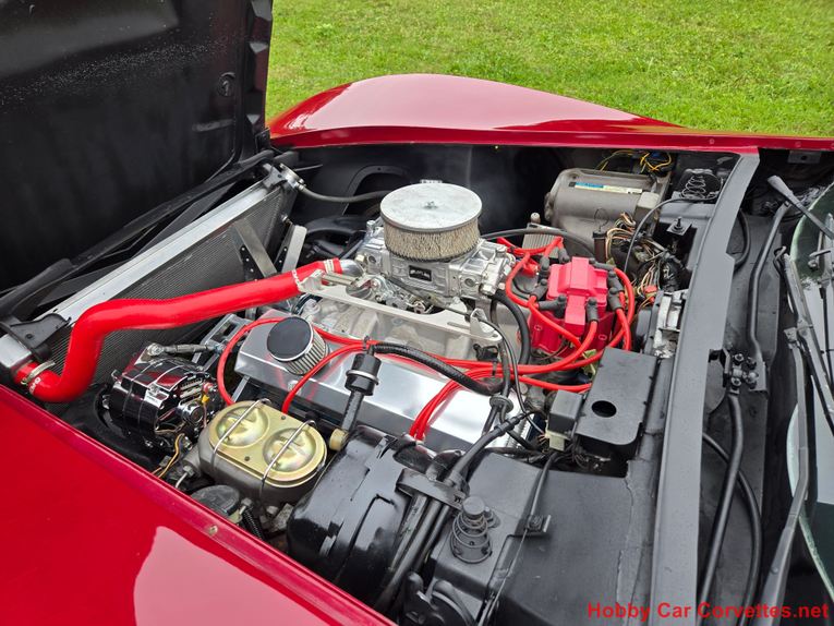 Chevrolet-Corvette-1981-Burgundy-Burgundy-21