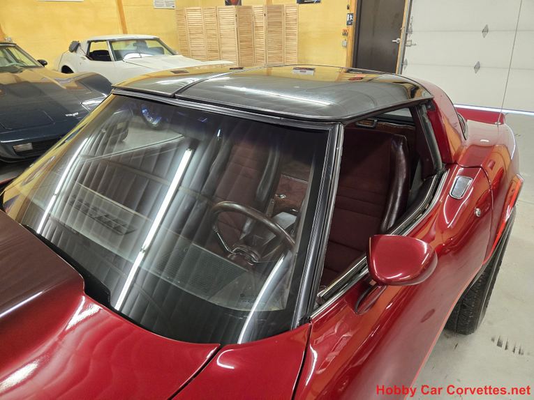 Chevrolet-Corvette-1981-Burgundy-Burgundy-27