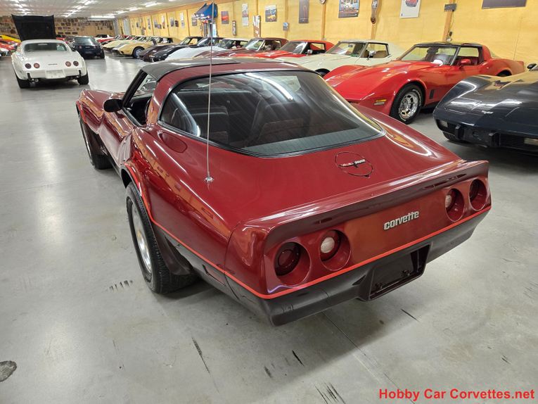 Chevrolet-Corvette-1981-Burgundy-Burgundy-28