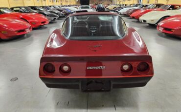 Chevrolet-Corvette-1981-Burgundy-Burgundy-35