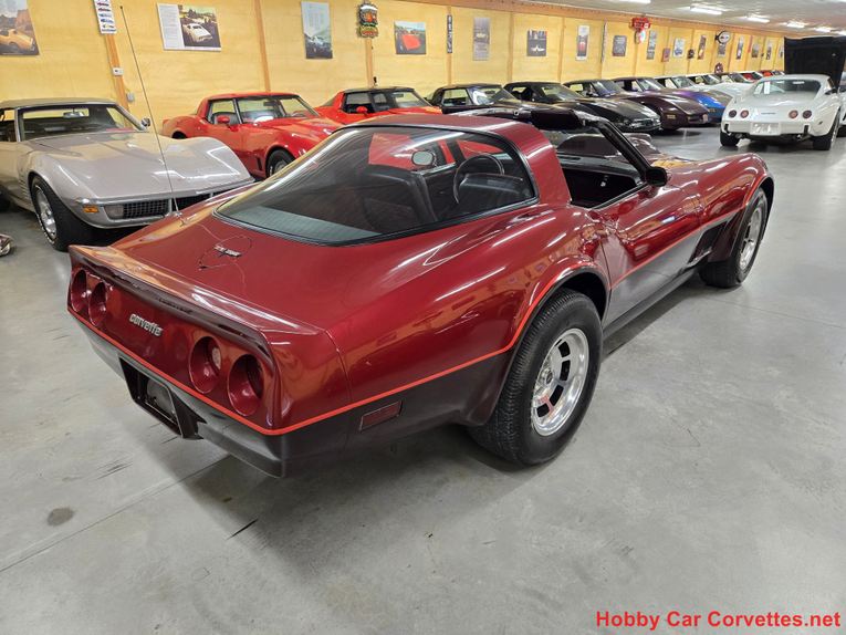 Chevrolet-Corvette-1981-Burgundy-Burgundy-36