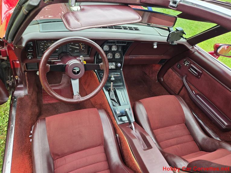 Chevrolet-Corvette-1981-Burgundy-Burgundy-9