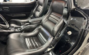 Chevrolet-Corvette-1981-Coupe-11