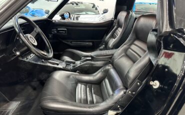 Chevrolet-Corvette-1981-Coupe-16