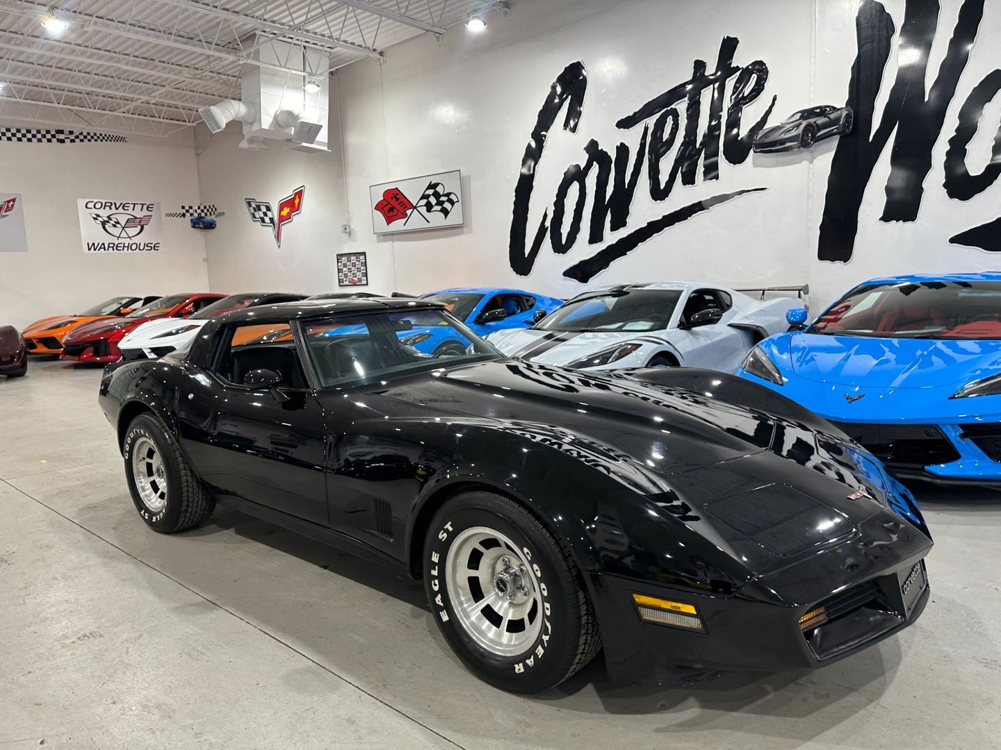 Chevrolet-Corvette-1981-Coupe-18