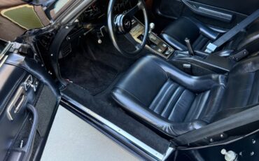 Chevrolet-Corvette-1981-Coupe-22