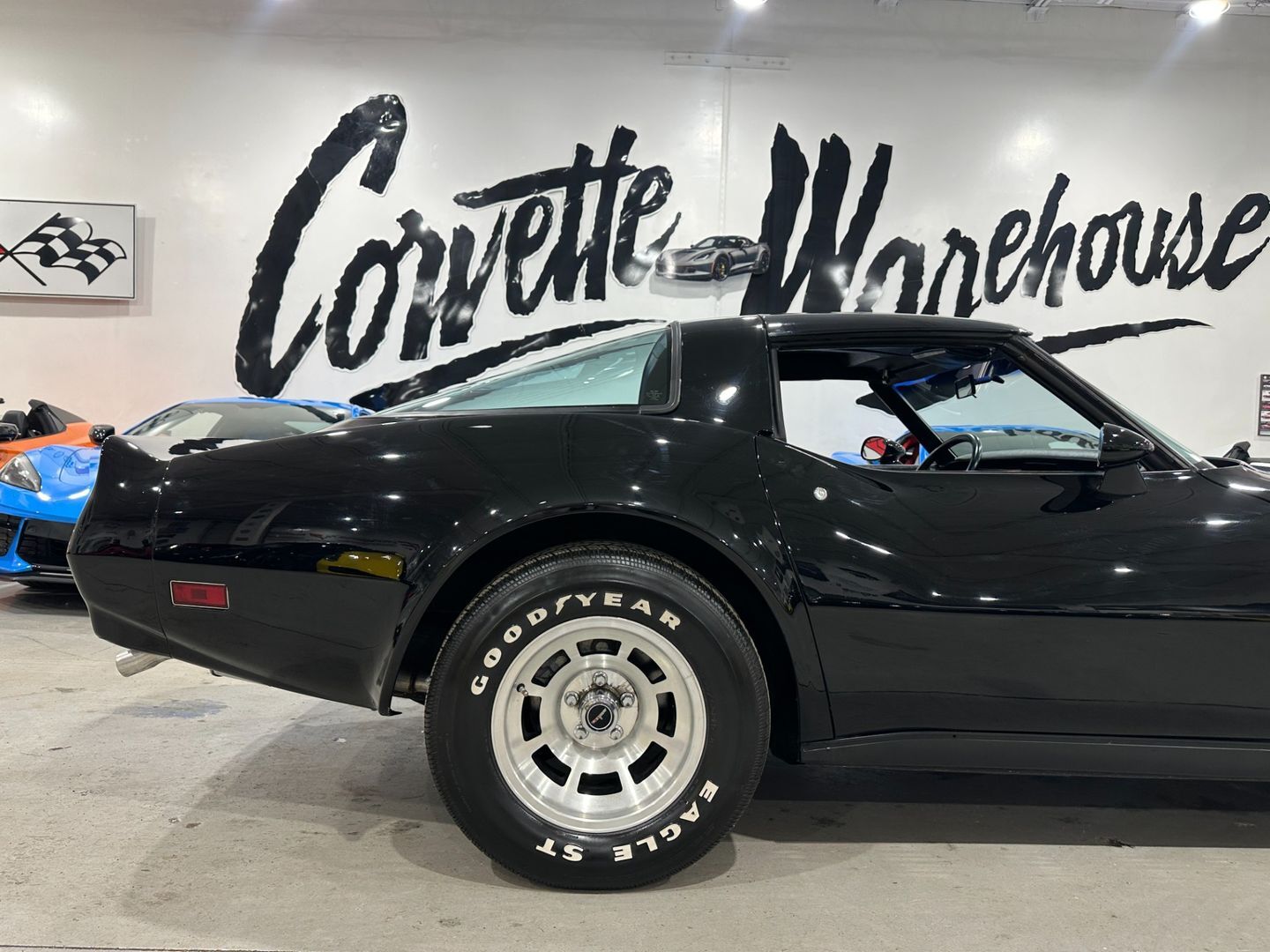 Chevrolet-Corvette-1981-Coupe-3