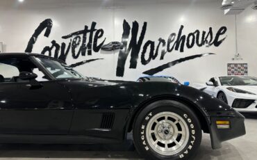 Chevrolet-Corvette-1981-Coupe-4