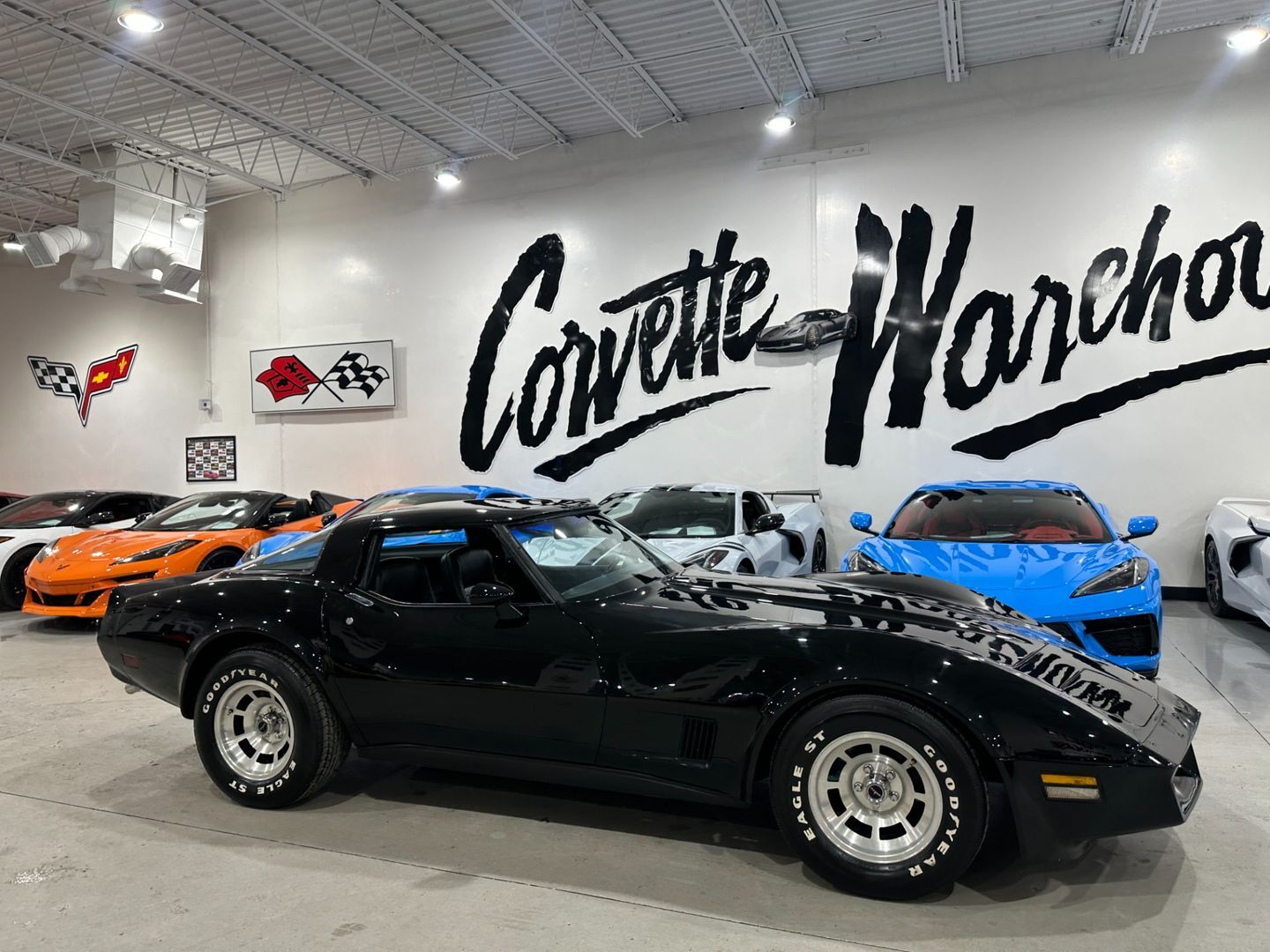 Chevrolet-Corvette-1981-Coupe-9