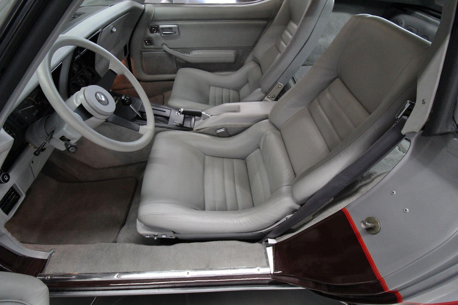 Chevrolet-Corvette-1982-Beautiful-Color-Combo-20