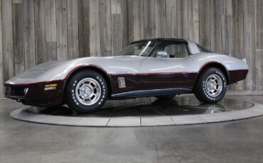Chevrolet-Corvette-1982-Beautiful-Color-Combo-35