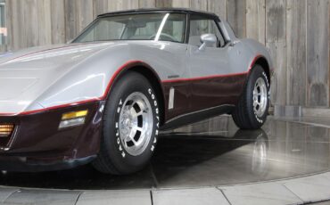 Chevrolet-Corvette-1982-Beautiful-Color-Combo-9