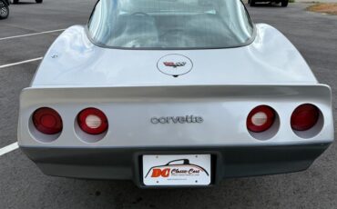 Chevrolet-Corvette-1982-Black-Black-13
