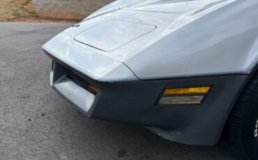 Chevrolet-Corvette-1982-Black-Black-20