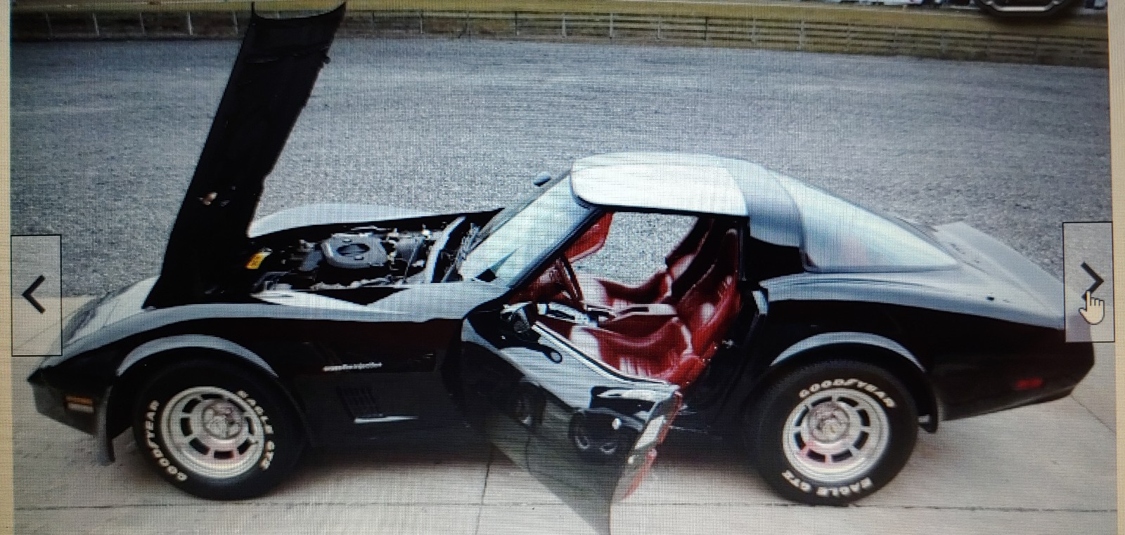 Chevrolet-Corvette-1982-Coupe-11