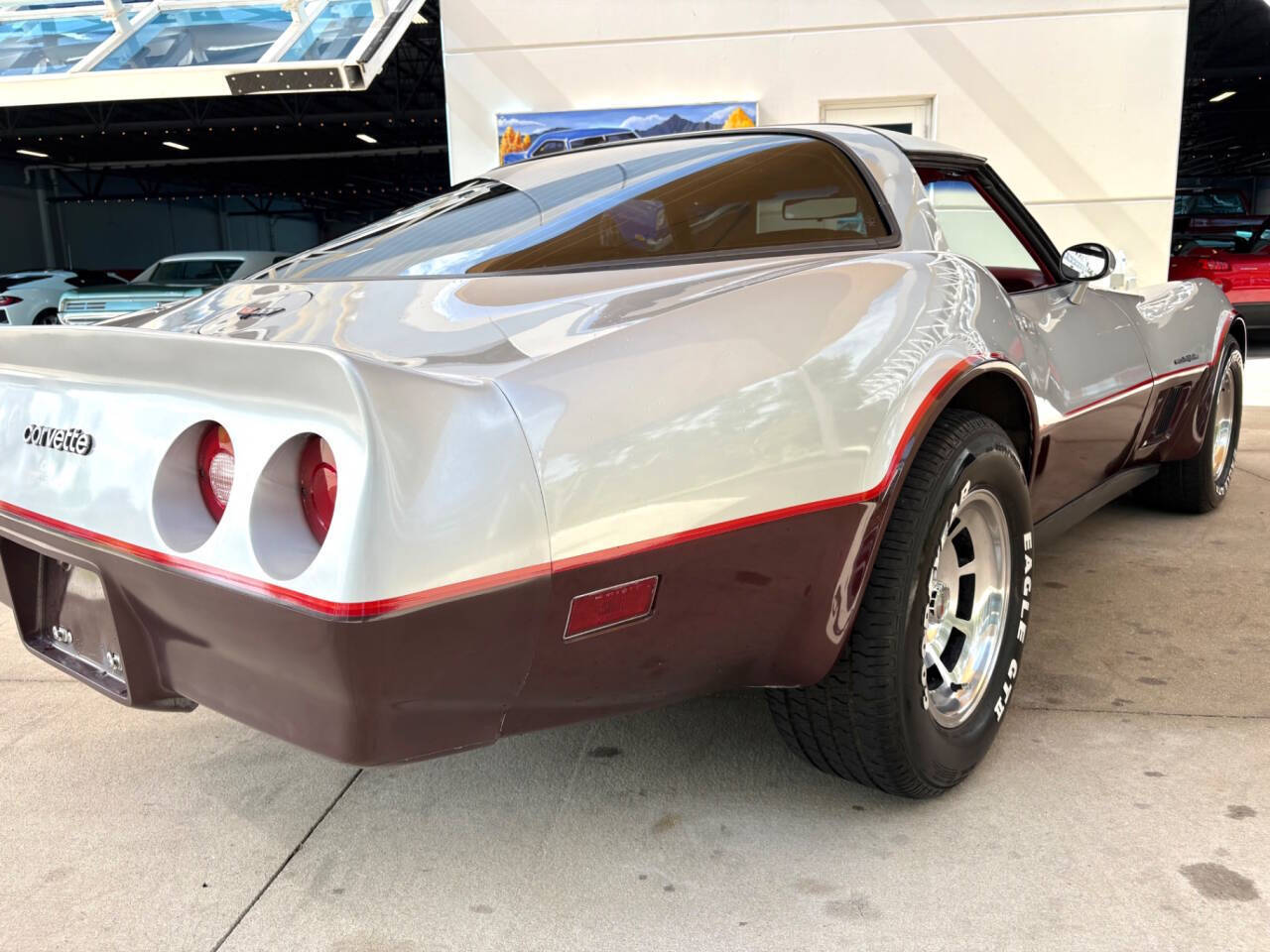 Chevrolet-Corvette-1982-Coupe-13