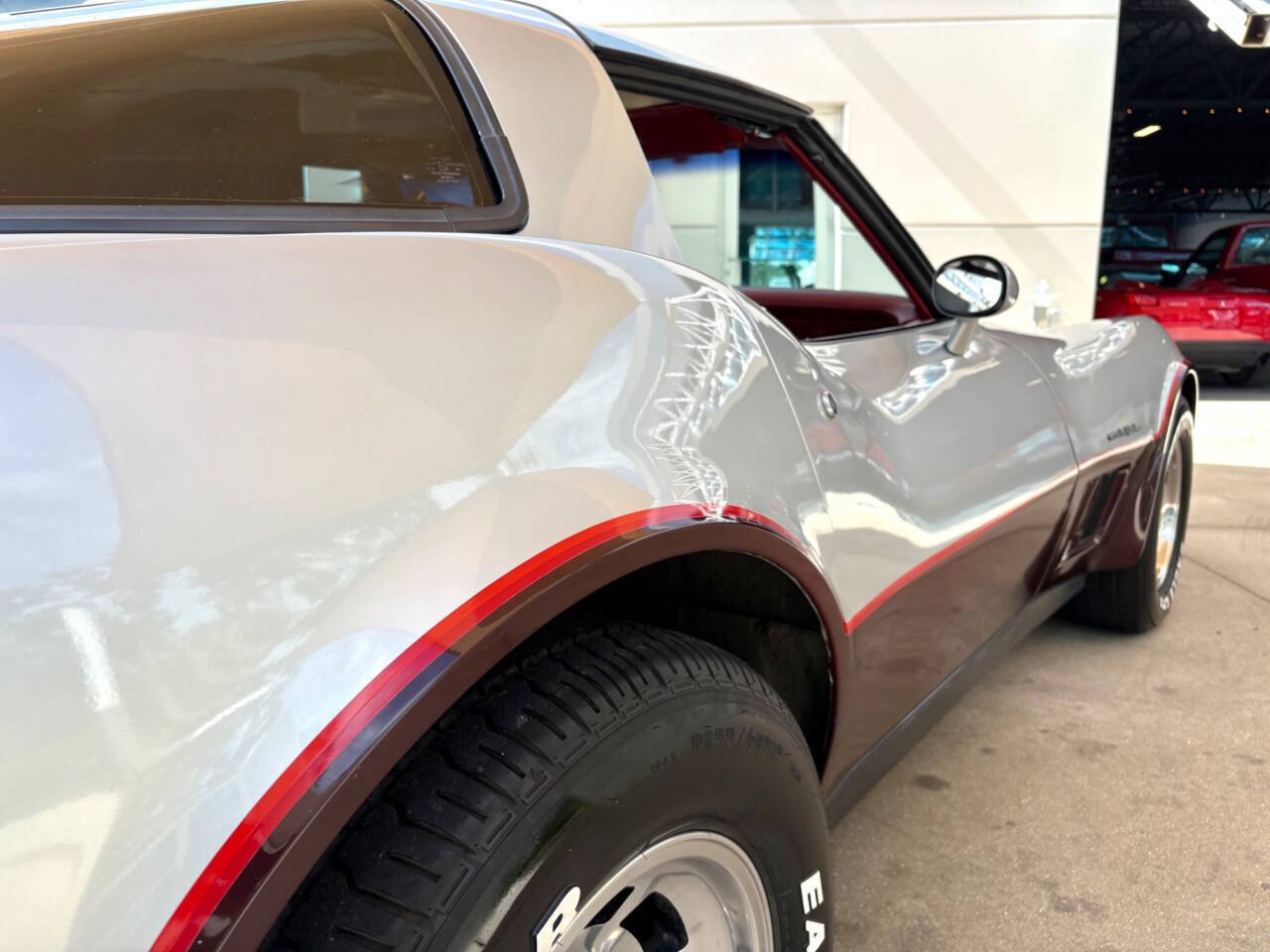 Chevrolet-Corvette-1982-Coupe-14