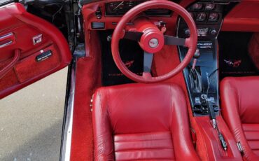 Chevrolet-Corvette-1982-Coupe-16