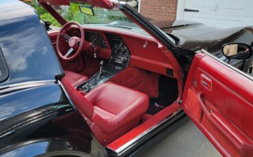 Chevrolet-Corvette-1982-Coupe-18
