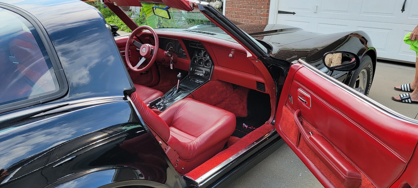 Chevrolet-Corvette-1982-Coupe-18