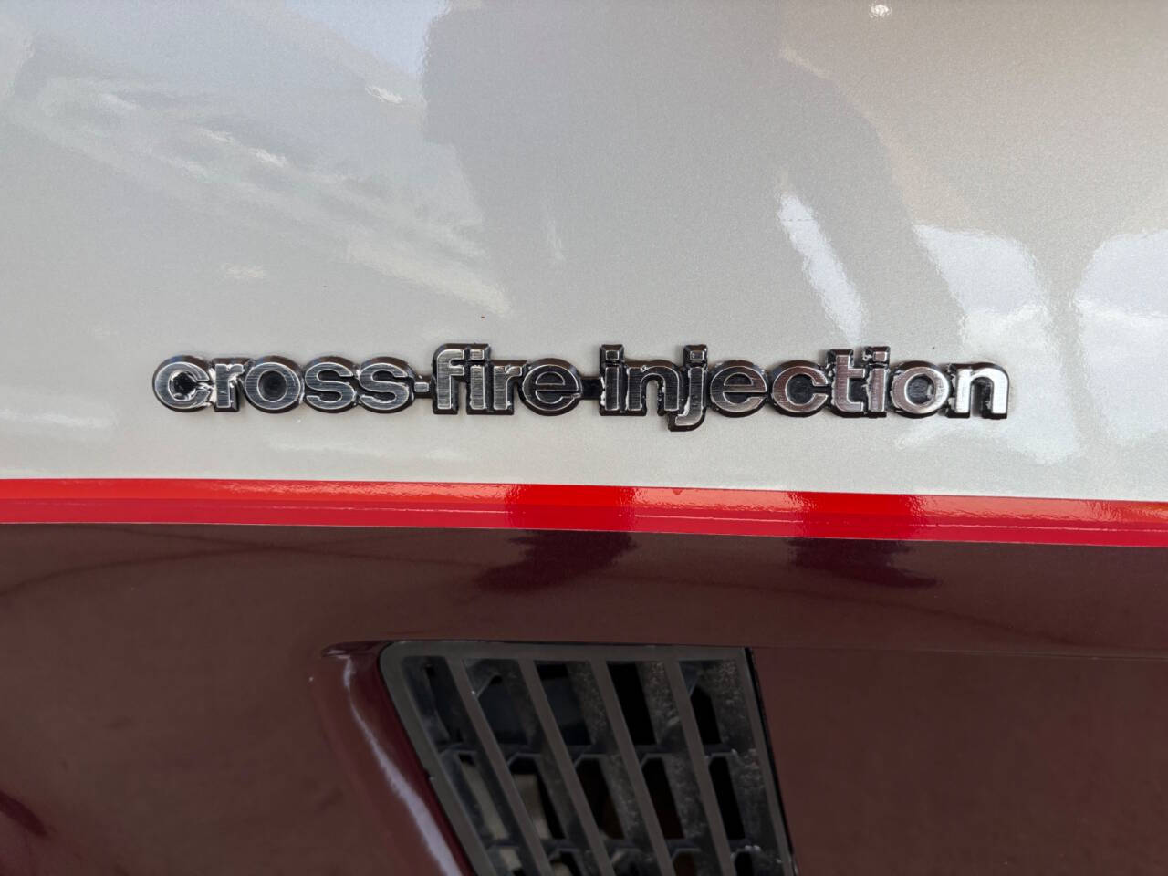 Chevrolet-Corvette-1982-Coupe-18