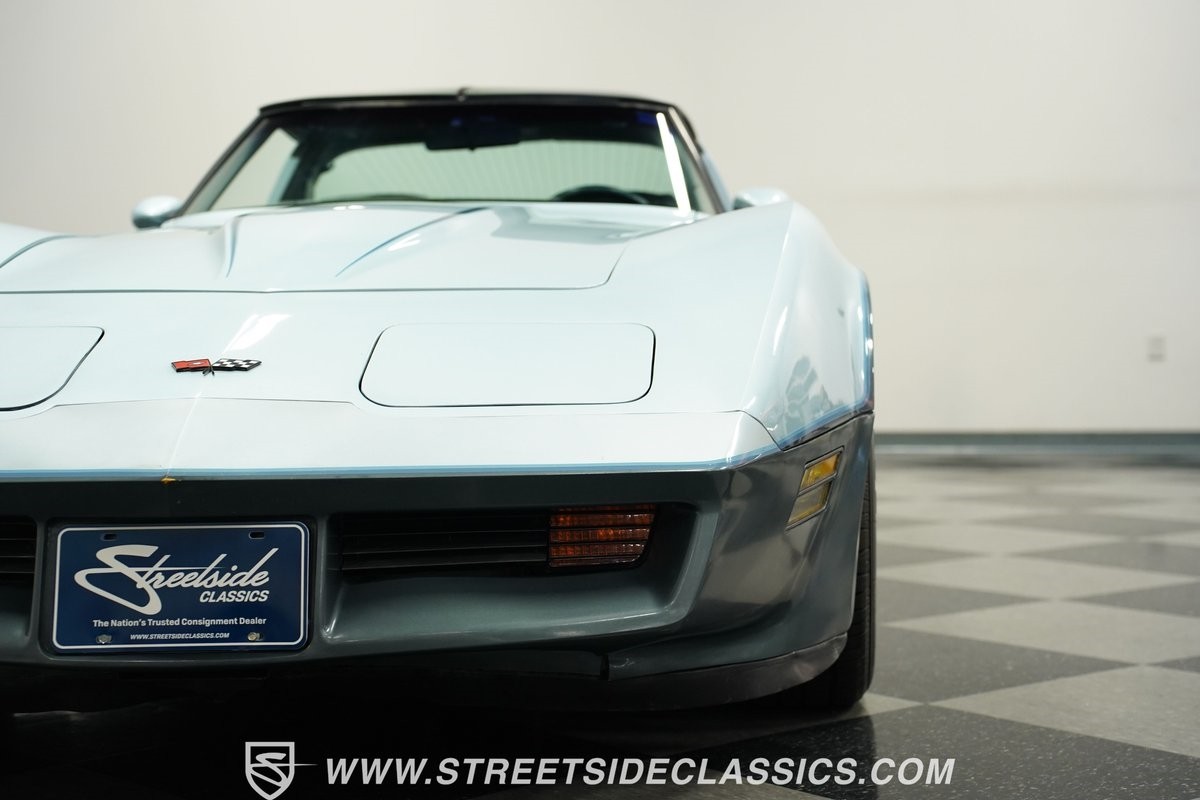 Chevrolet-Corvette-1982-Coupe-19