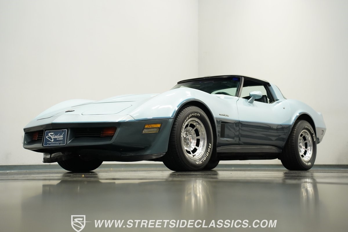 Chevrolet-Corvette-1982-Coupe-20