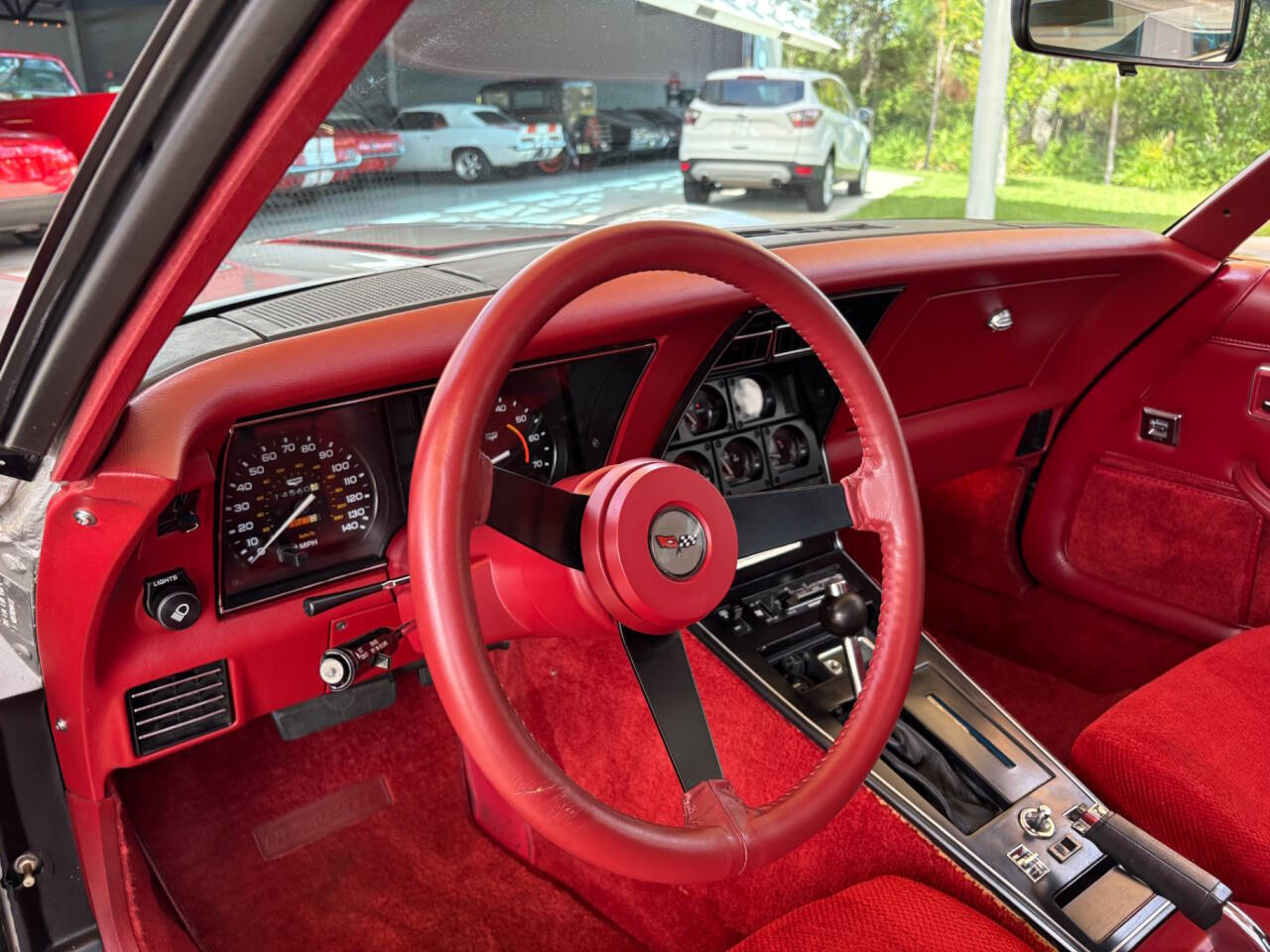 Chevrolet-Corvette-1982-Coupe-20