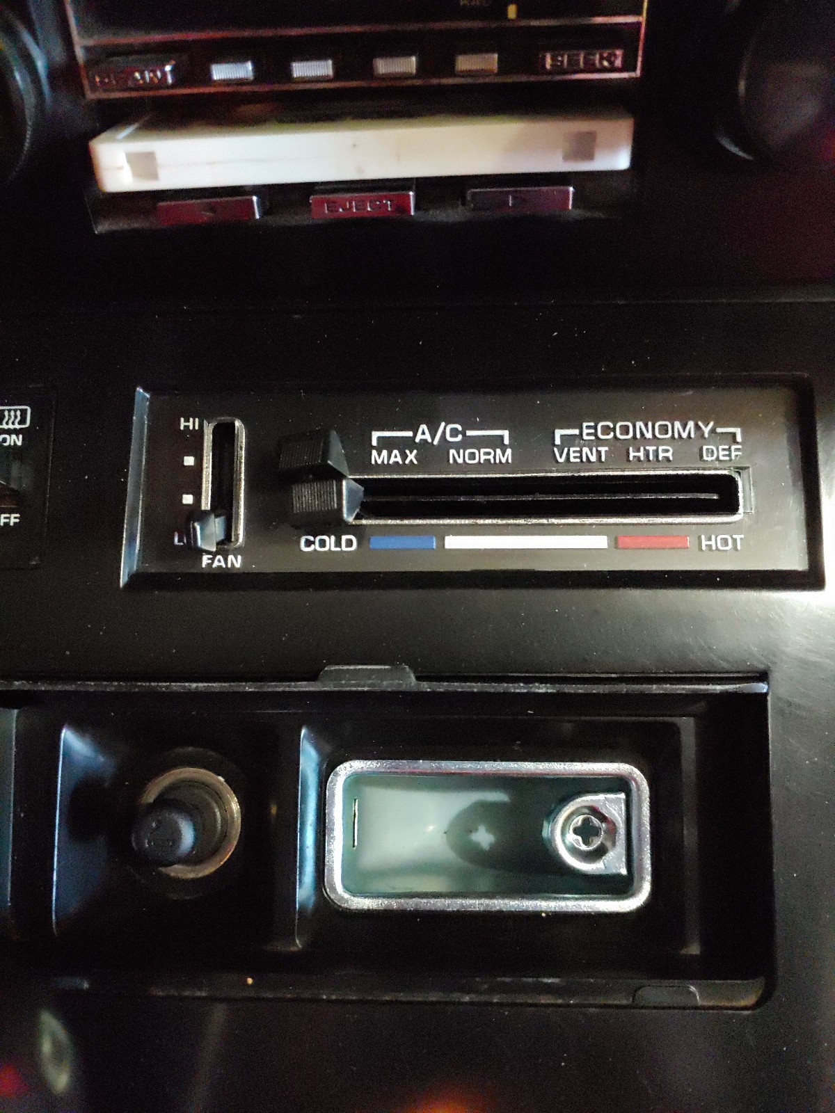 Chevrolet-Corvette-1982-Coupe-21