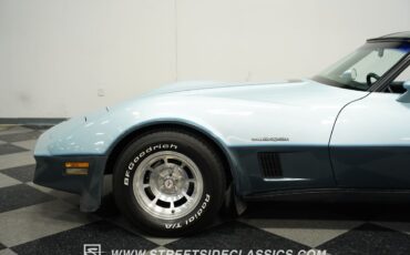 Chevrolet-Corvette-1982-Coupe-22