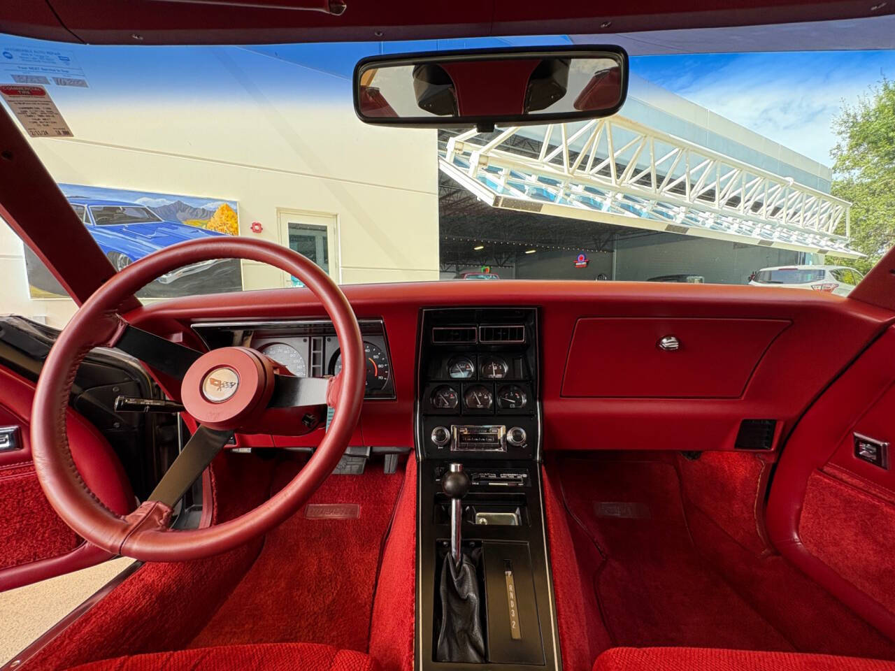 Chevrolet-Corvette-1982-Coupe-23