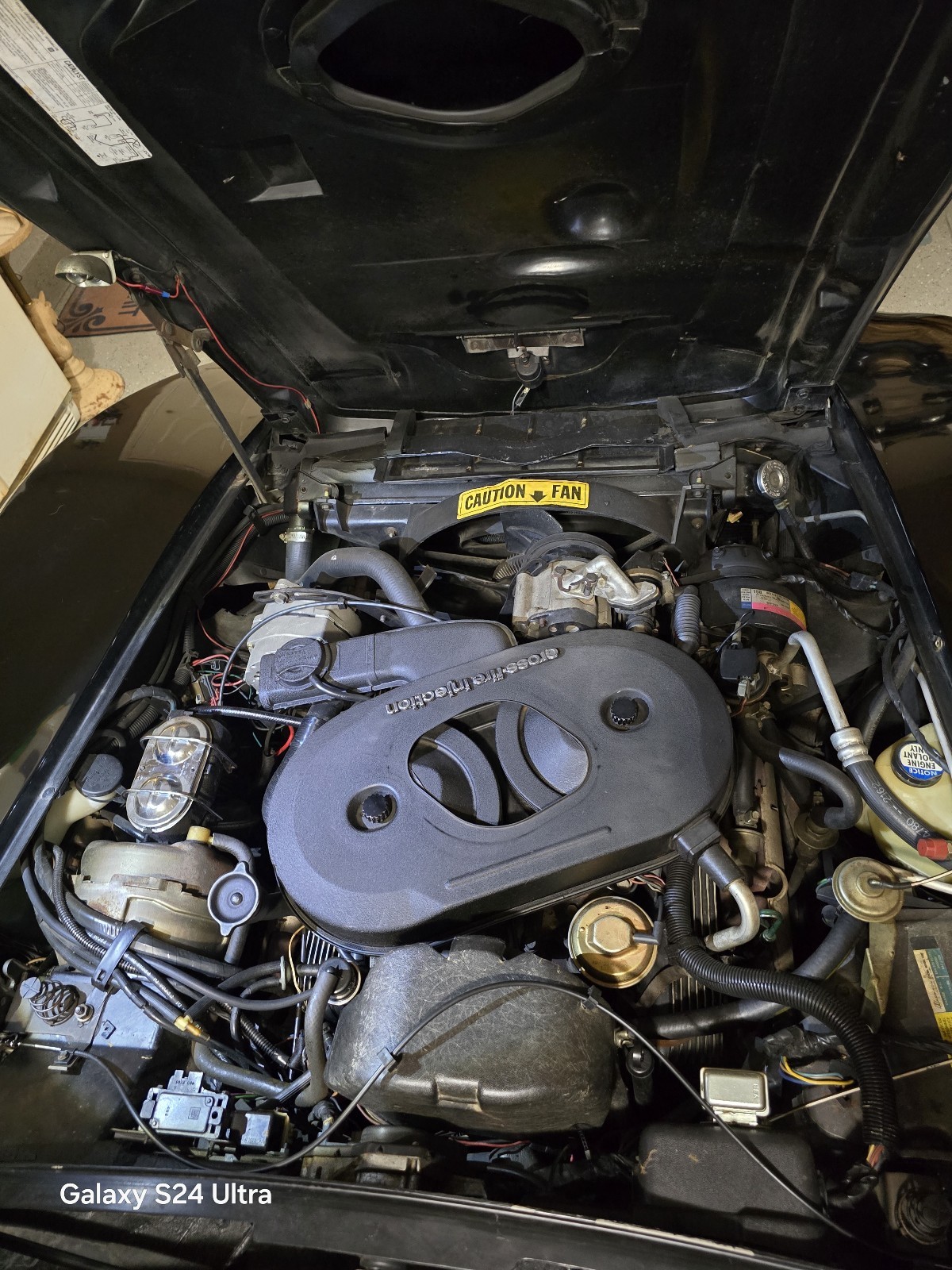 Chevrolet-Corvette-1982-Coupe-26