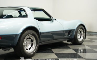 Chevrolet-Corvette-1982-Coupe-27